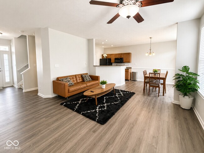 Building Photo - 10905 Lemongrass Dr