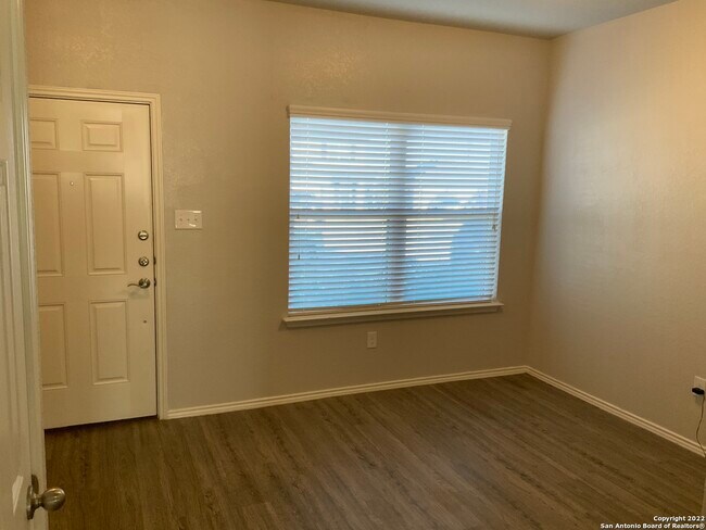 Foto del edificio - 2409 Keyhole Vw