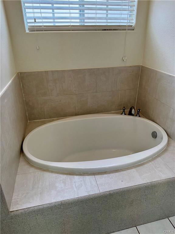 Foto del edificio - 908 Carnelian St