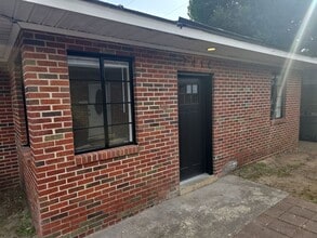 Building Photo - 741 Shull St