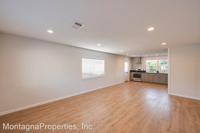 Building Photo - 4 br, 1 bath House - 3051 Franela Dr
