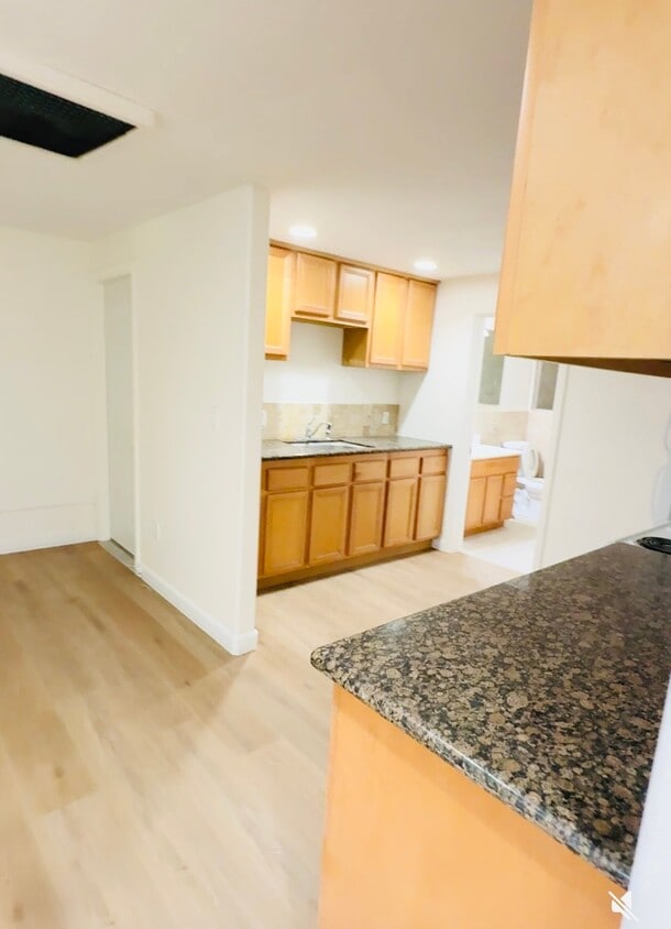 Building Photo - 1823 Armour Ln