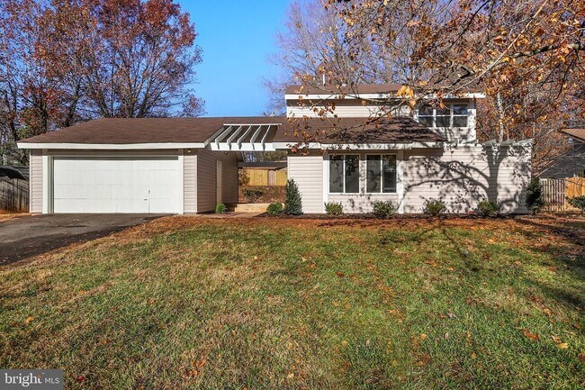 Building Photo - 312 Sugarland Run Dr