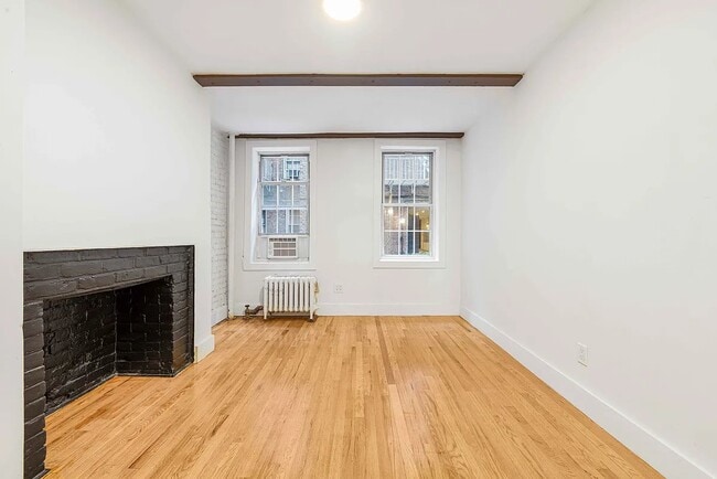 Building Photo - 224 Sullivan St