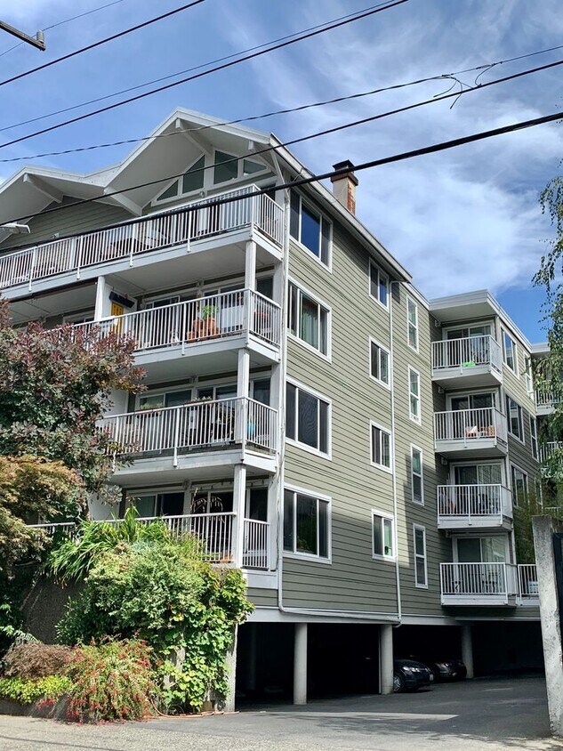 Foto principal - Capitol Hill Condo