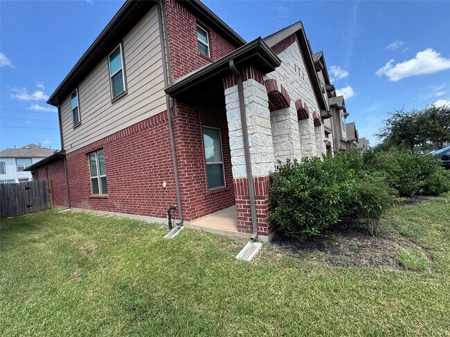 Building Photo - 22626 Williams Oak Ln