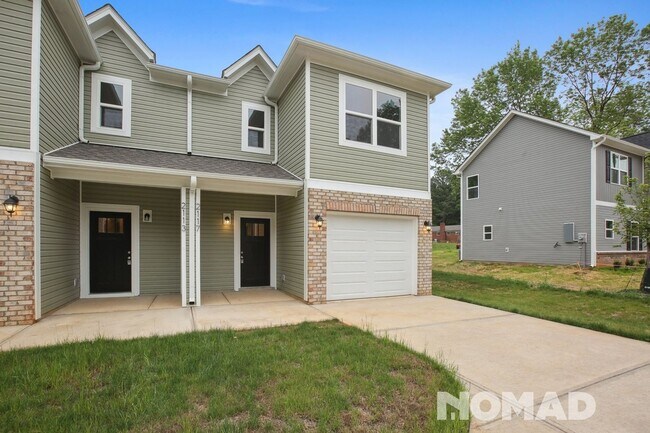 Building Photo - Charming 3BR Townhome in Charlotte