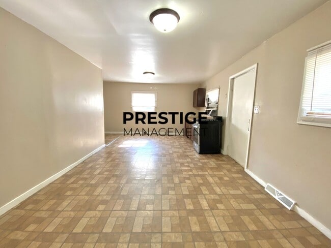 Building Photo - 4057 Rhode Island Ct.