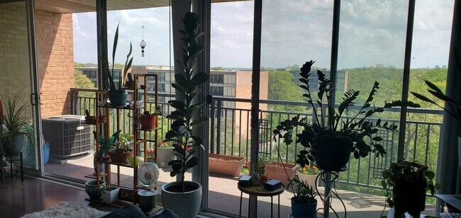 Foto del edificio - 5950 Oakwood Dr
