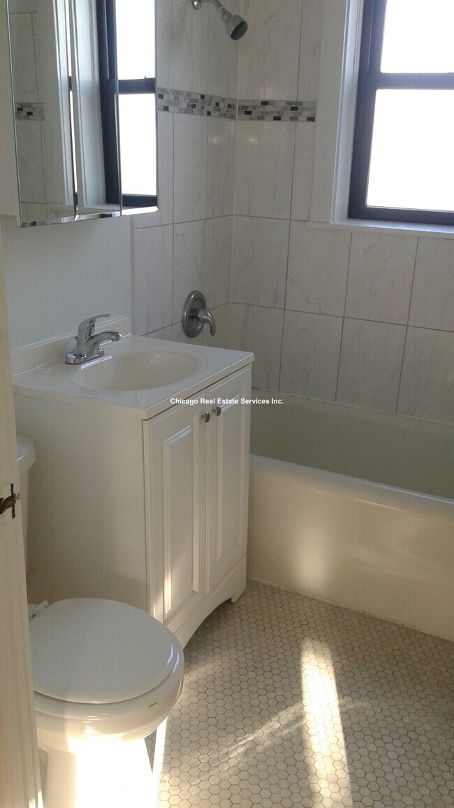 Foto del edificio - 4525 N Paulina St