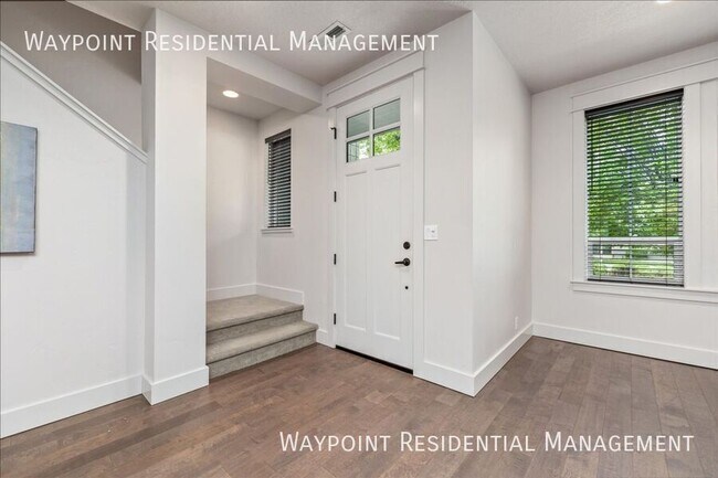 Foto del edificio - 3782 E Parkcenter Blvd