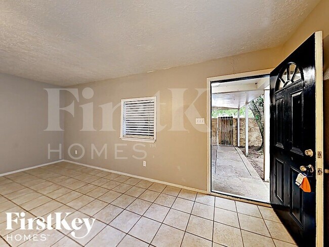 Foto del edificio - 2009 Tremont Ct