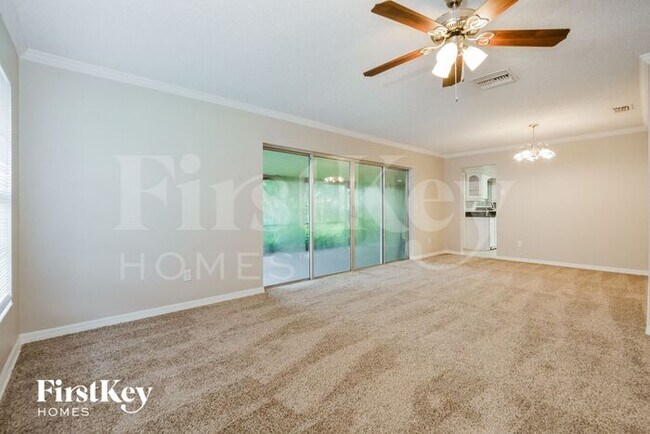 Foto del edificio - 848 Benchwood Ct