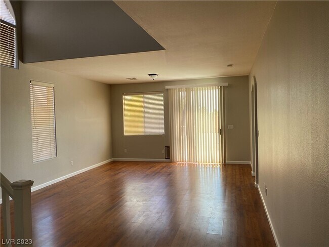 Foto del edificio - 4825 Sparkling Sky Ave