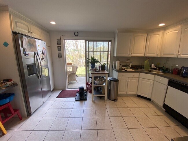 Building Photo - 14 Park Pl