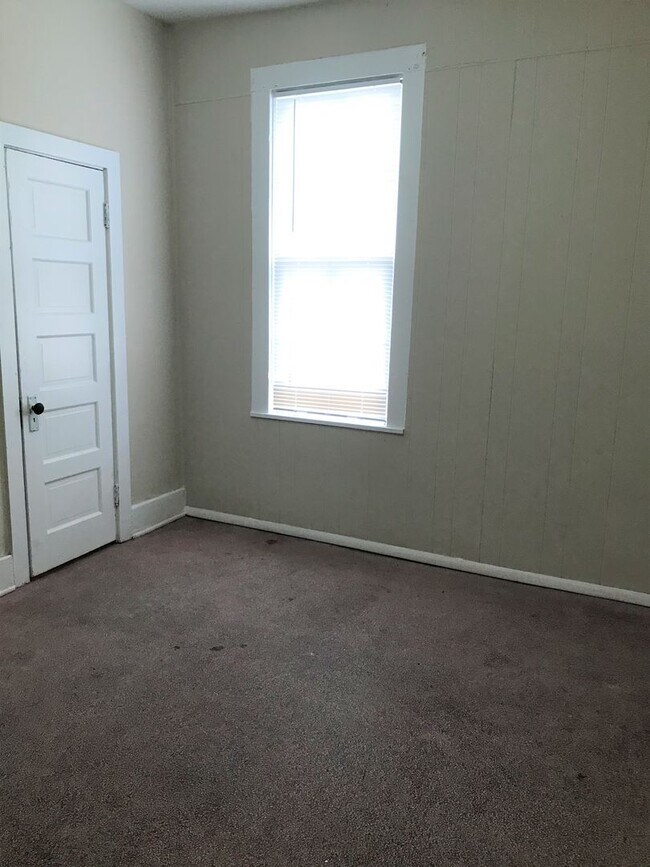 Foto del edificio - Recently Remodeled Studio Apartment