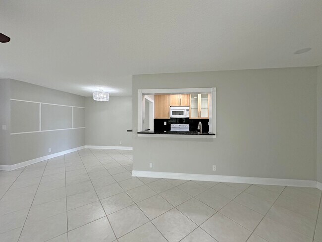 Building Photo - 1700 N Dovetail Dr