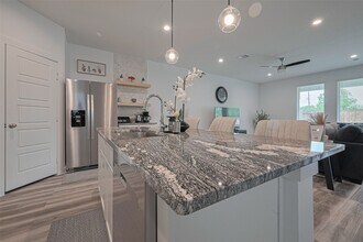 Building Photo - 10405 Hadley Pk Trl