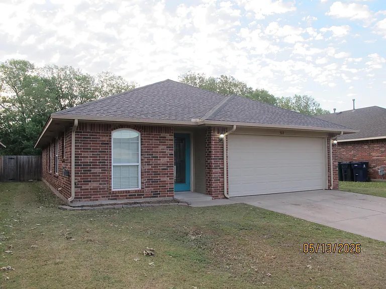 Photo - 512 Choctaw Gate Dr (Yukon, OK)