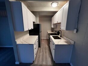 Building Photo - 2253 S 700 E