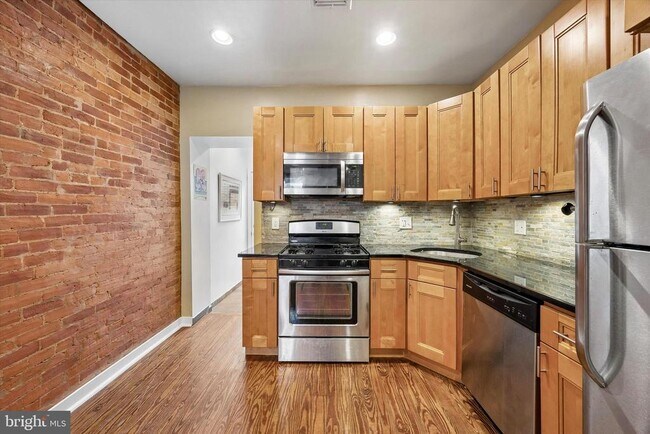 Foto del edificio - 2663 Martha St