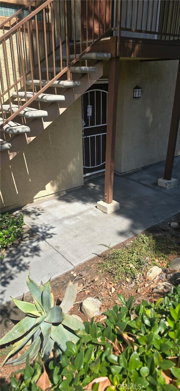 Foto del edificio - 1365 Crafton Ave