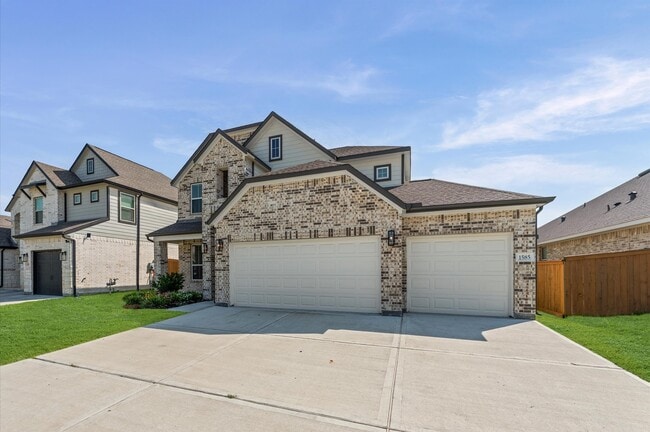 Building Photo - 1585 Sunrise Gables Dr