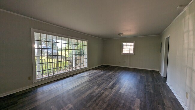 Foto del edificio - 3757 Willow Lane Drive