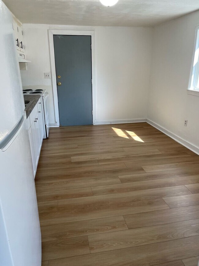 Foto del edificio - 370 Chatelaine Ave