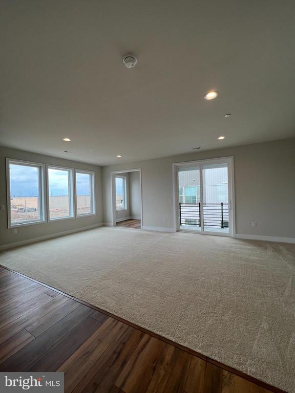 Foto del edificio - 3100 Schirra Ln