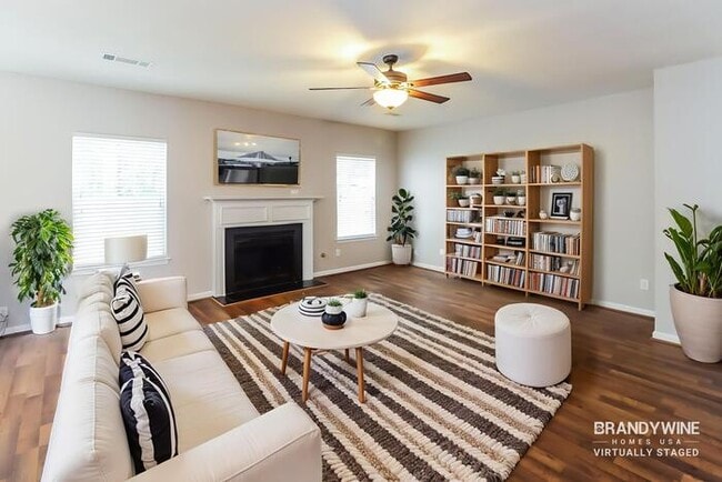 Building Photo - 924 Brisley Cir