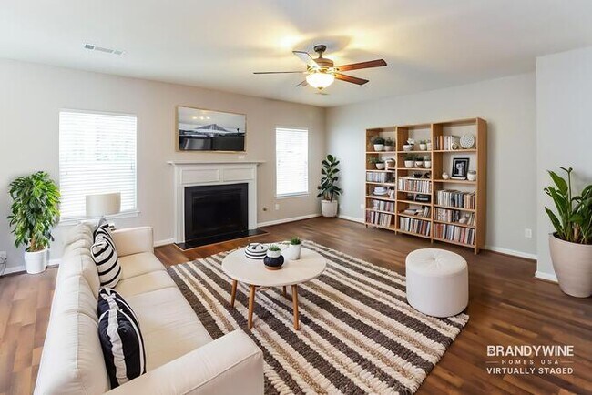 Foto del edificio - 924 Brisley Cir