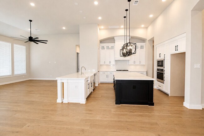 Foto del edificio - 2211 Almond Creek Ln