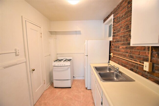 Foto del edificio - Available for August 2026 preleasing! Studio on the Hill