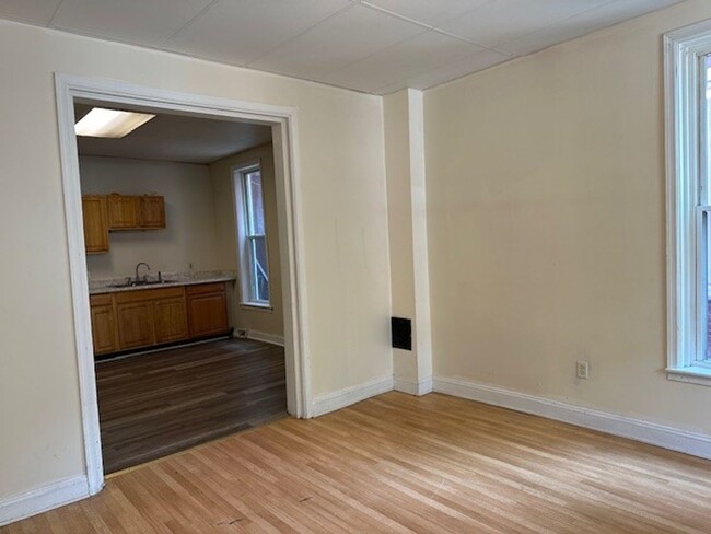 Building Photo - Harrisburg School District 1st Floor 1 Bed...