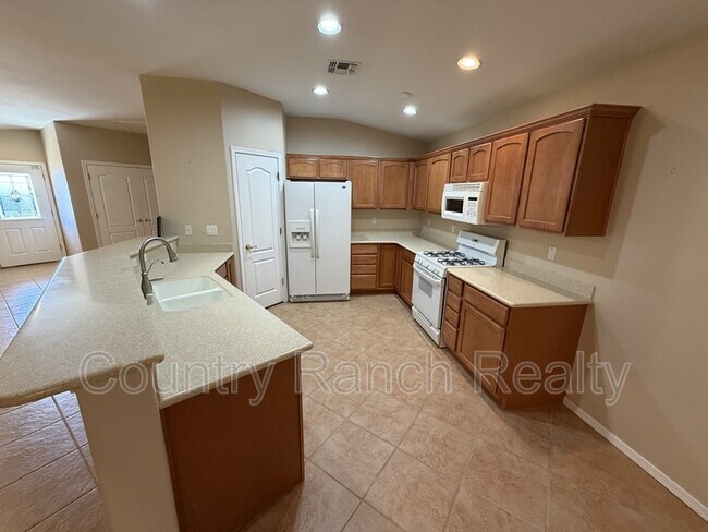 Building Photo - 2460 Topanga Dr
