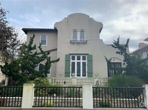 Building Photo - 130 E Olive St
