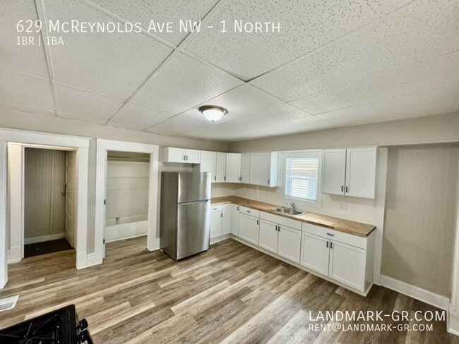 Foto del edificio - 629 Mc Reynolds Ave NW