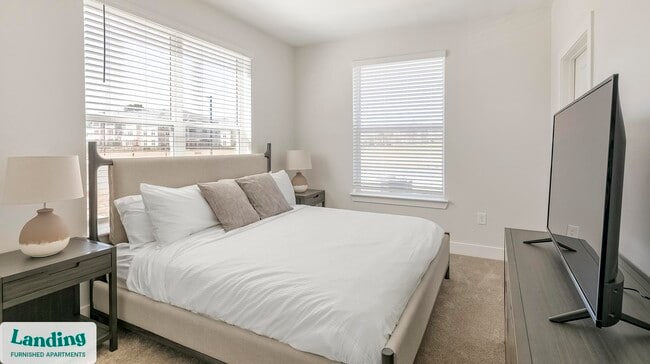 Building Photo - 556 Martin Rd SW