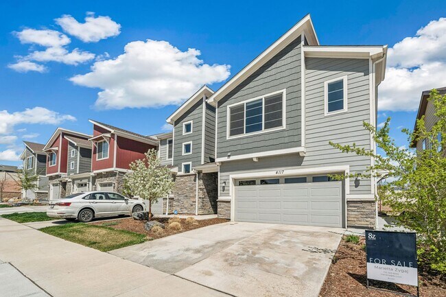 Foto del edificio - Beautiful modern 3 bedroom Townhome!! Avai...