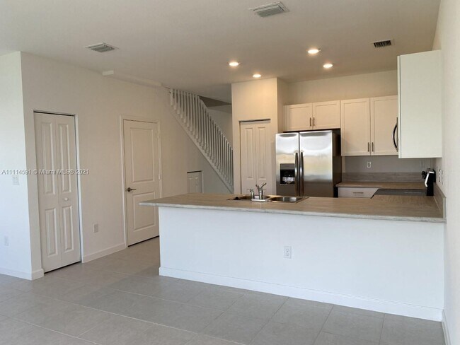Foto del edificio - 10124 SW 228th Terrace