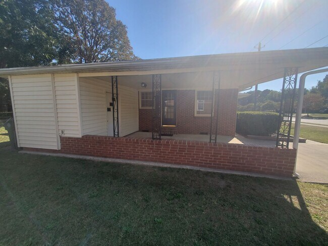 Foto del edificio - 801 Glensford Dr