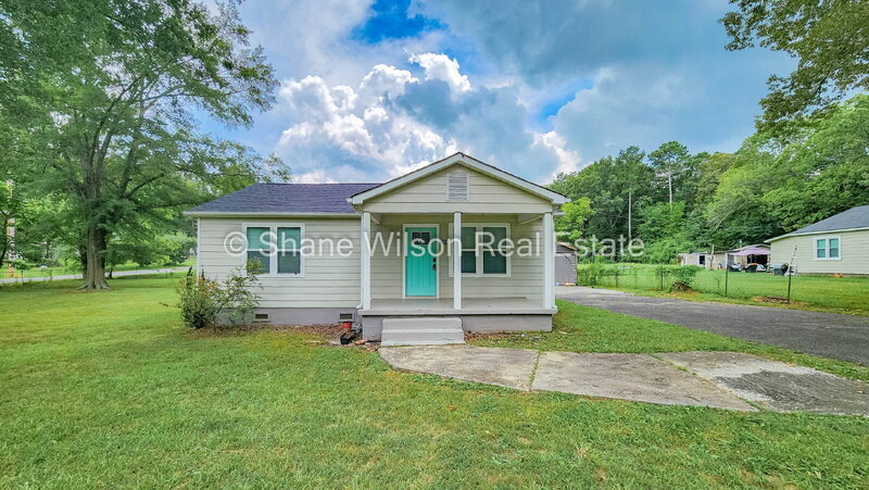 Primary Photo - 108 Roberts Dr