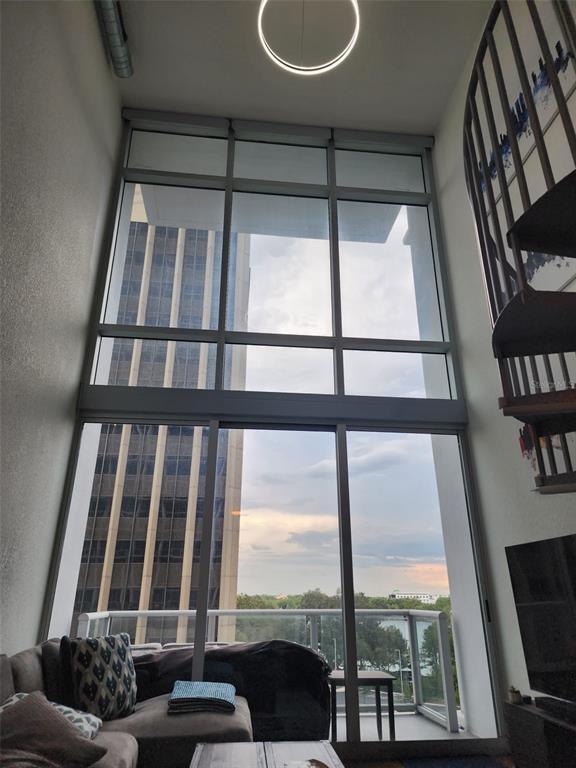 Foto del edificio - 150 E Robinson St