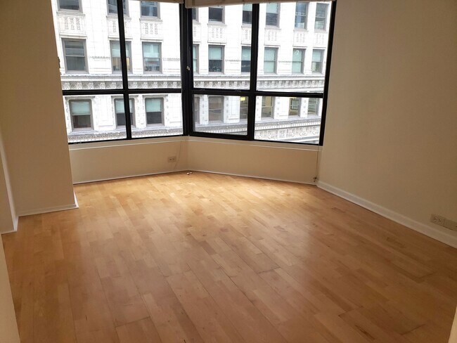 Building Photo - 405 N Wabash Ave