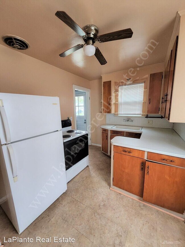 Building Photo - 3 br, 1 bath House - 2059 Balkan Place 1