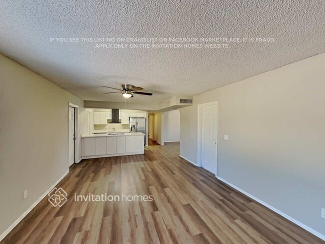 Building Photo - 6804 W Pasadena Ave