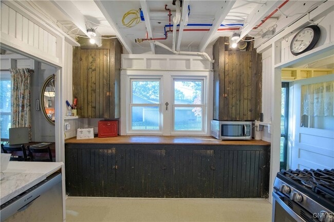 Building Photo - 3177 E Lake Rd