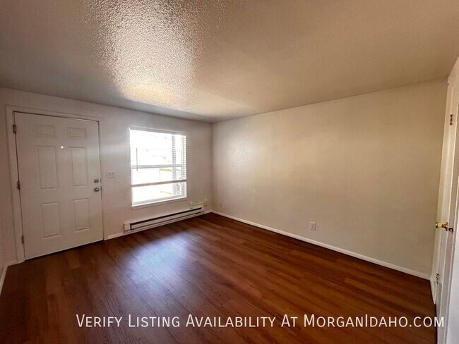 Foto del edificio - 765 W Pine Ave