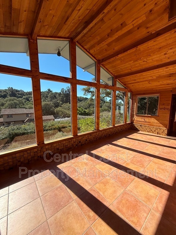 Foto del edificio - 17959 Berta Canyon Rd